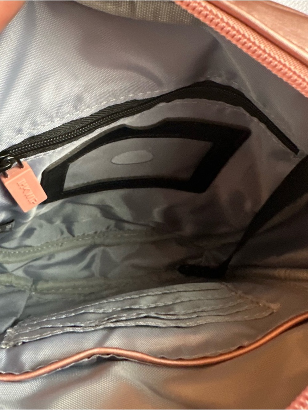 NWT IHKWIP Rose Gold Quilted Heart Crossbody Bag - Picture 3 of 6